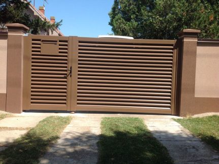 Aluminijumske dvookrilne kapije